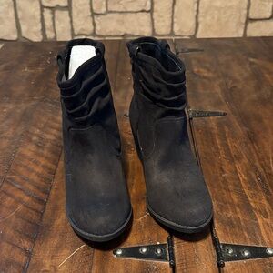 Arizona Jean Company Black Ankle Booties